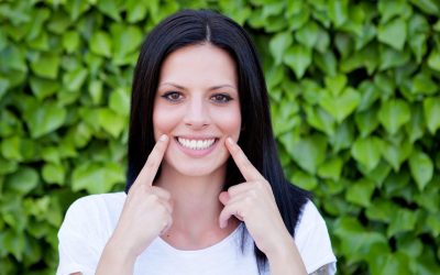 Why Over-The-Counter Teeth Whitening Can’t Be Trusted